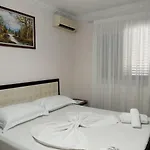 Cozy Breeze Apartment